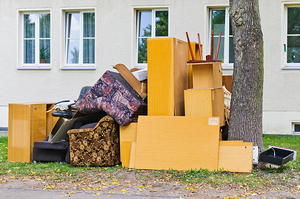 Best Garage Cleanout Services  in Marquette, MI